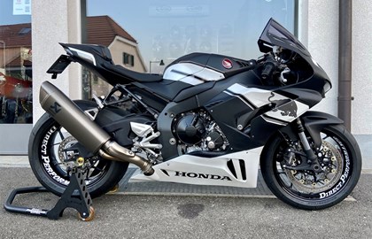 Honda CBR1000RR-R Fireblade Custom Bike Honda CBR1000RR-R Fireblade Custom Bike