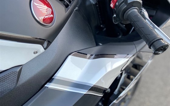 Umgebautes Motorrad Honda CBR1000RR-R Fireblade von Direct Performance - Bild 5 Umgebautes Motorrad Honda CBR1000RR-R Fireblade von Direct Performance - Bild 5