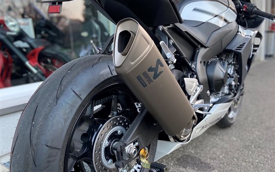 Umgebautes Motorrad Honda CBR1000RR-R Fireblade von Direct Performance - Bild 7 Umgebautes Motorrad Honda CBR1000RR-R Fireblade von Direct Performance - Bild 7