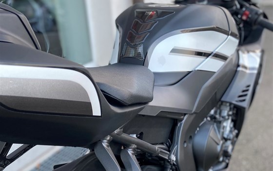 Umgebautes Motorrad Honda CBR1000RR-R Fireblade von Direct Performance - Bild 8 Umgebautes Motorrad Honda CBR1000RR-R Fireblade von Direct Performance - Bild 8