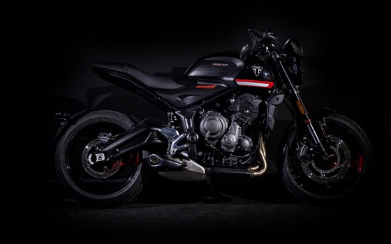 Umgebautes Motorrad Triumph Trident 660 von Triumph Emsland - Hertrampf Racing - Bild 2 Umgebautes Motorrad Triumph Trident 660 von Triumph Emsland - Hertrampf Racing - Bild 2