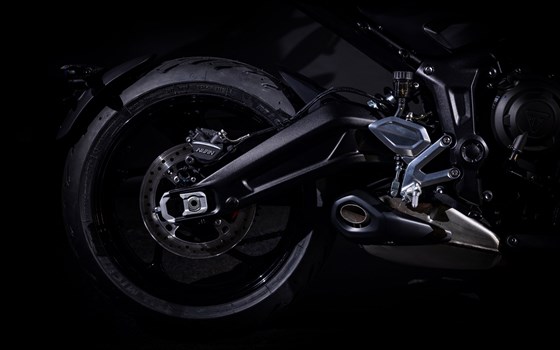 Umgebautes Motorrad Triumph Trident 660 von Triumph Emsland - Hertrampf Racing - Bild 3 Umgebautes Motorrad Triumph Trident 660 von Triumph Emsland - Hertrampf Racing - Bild 3