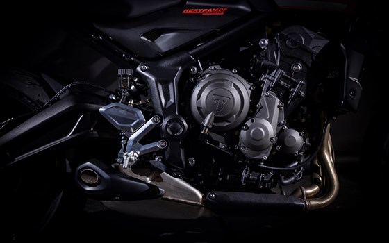 Umgebautes Motorrad Triumph Trident 660 von Triumph Emsland - Hertrampf Racing - Bild 5 Umgebautes Motorrad Triumph Trident 660 von Triumph Emsland - Hertrampf Racing - Bild 5