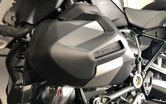 Umgebautes Motorrad BMW R 1250 GS von Moto-Technik Schmaus GmbH - Bild 9 Umgebautes Motorrad BMW R 1250 GS von Moto-Technik Schmaus GmbH - Bild 9