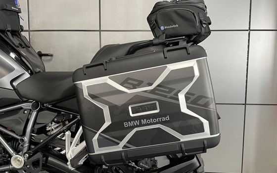 Umgebautes Motorrad BMW R 1250 GS von Moto-Technik Schmaus GmbH - Bild 12 Umgebautes Motorrad BMW R 1250 GS von Moto-Technik Schmaus GmbH - Bild 12