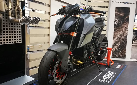 Umgebautes Motorrad KTM 1290 Super Duke R von Zweiradsport Meine - Bild 16