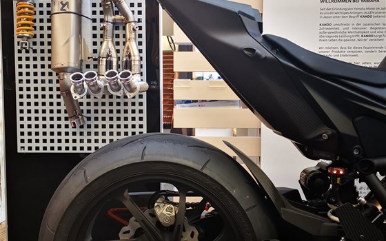 Umgebautes Motorrad KTM 1290 Super Duke R von Zweiradsport Meine - Bild 2