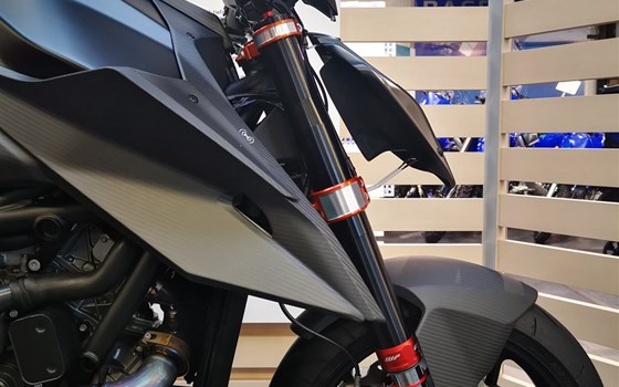 Umgebautes Motorrad KTM 1290 Super Duke R von Zweiradsport Meine - Bild 4