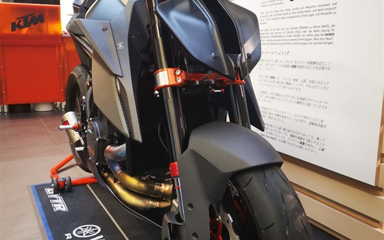 Umgebautes Motorrad KTM 1290 Super Duke R von Zweiradsport Meine - Bild 5