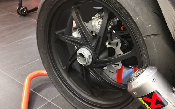 Umgebautes Motorrad KTM 1290 Super Duke R von Zweiradsport Meine - Bild 9