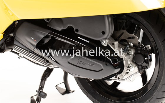 Umgebautes Motorrad Vespa GTS 300 hpe Super von Jahelka Zweirad GmbH - Bild 19 Umgebautes Motorrad Vespa GTS 300 hpe Super von Jahelka Zweirad GmbH - Bild 19