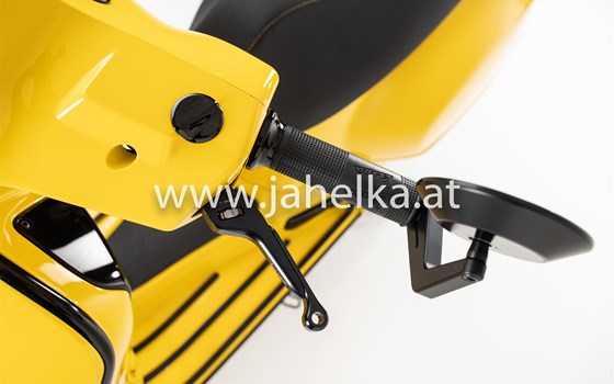 Umgebautes Motorrad Vespa GTS 300 hpe Super von Jahelka Zweirad GmbH - Bild 24 Umgebautes Motorrad Vespa GTS 300 hpe Super von Jahelka Zweirad GmbH - Bild 24