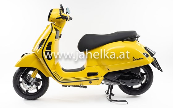 Umgebautes Motorrad Vespa GTS 300 hpe Super von Jahelka Zweirad GmbH - Bild 2 Umgebautes Motorrad Vespa GTS 300 hpe Super von Jahelka Zweirad GmbH - Bild 2