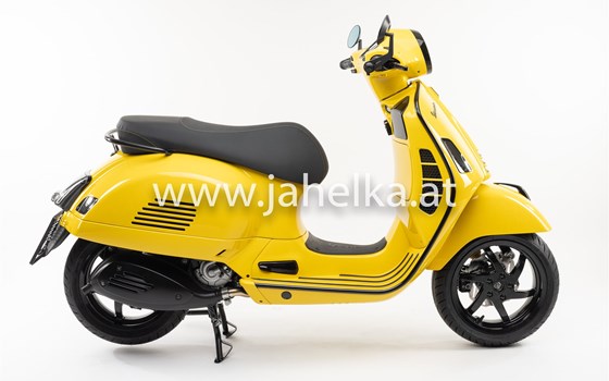 Umgebautes Motorrad Vespa GTS 300 hpe Super von Jahelka Zweirad GmbH - Bild 1 Umgebautes Motorrad Vespa GTS 300 hpe Super von Jahelka Zweirad GmbH - Bild 1