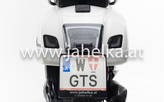 Umgebautes Motorrad Vespa GTS 125 ie Super von Jahelka Zweirad GmbH - Bild 3 Umgebautes Motorrad Vespa GTS 125 ie Super von Jahelka Zweirad GmbH - Bild 3