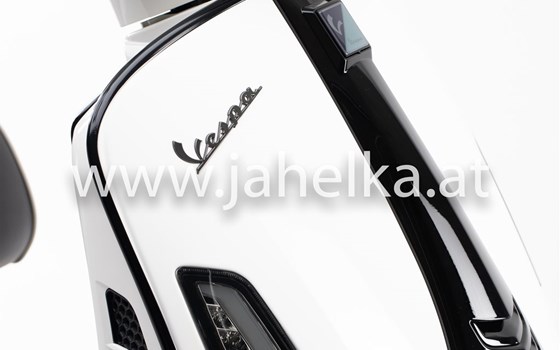Umgebautes Motorrad Vespa GTS 300 i.e. Super von Jahelka Zweirad GmbH - Bild 9 Umgebautes Motorrad Vespa GTS 300 i.e. Super von Jahelka Zweirad GmbH - Bild 9