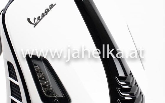 Umgebautes Motorrad Vespa GTS 300 i.e. Super von Jahelka Zweirad GmbH - Bild 11 Umgebautes Motorrad Vespa GTS 300 i.e. Super von Jahelka Zweirad GmbH - Bild 11