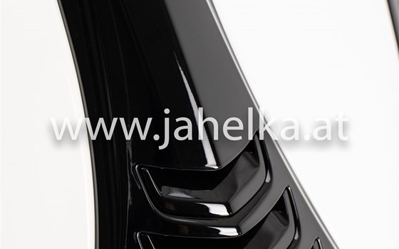 Umgebautes Motorrad Vespa GTS 300 i.e. Super von Jahelka Zweirad GmbH - Bild 12 Umgebautes Motorrad Vespa GTS 300 i.e. Super von Jahelka Zweirad GmbH - Bild 12