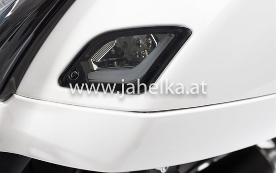 Umgebautes Motorrad Vespa GTS 300 i.e. Super von Jahelka Zweirad GmbH - Bild 15 Umgebautes Motorrad Vespa GTS 300 i.e. Super von Jahelka Zweirad GmbH - Bild 15
