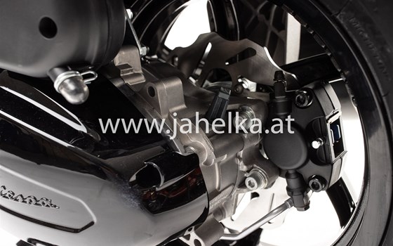 Umgebautes Motorrad Vespa GTS 300 i.e. Super von Jahelka Zweirad GmbH - Bild 20 Umgebautes Motorrad Vespa GTS 300 i.e. Super von Jahelka Zweirad GmbH - Bild 20