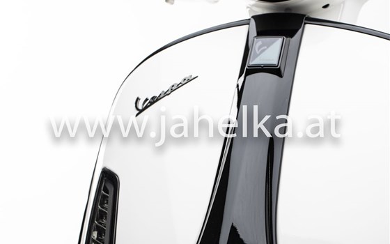 Umgebautes Motorrad Vespa GTS 300 i.e. Super von Jahelka Zweirad GmbH - Bild 5 Umgebautes Motorrad Vespa GTS 300 i.e. Super von Jahelka Zweirad GmbH - Bild 5