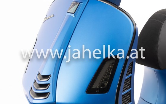 Umgebautes Motorrad Vespa GTS 300 hpe Super Sport von Jahelka Zweirad GmbH - Bild 6 Umgebautes Motorrad Vespa GTS 300 hpe Super Sport von Jahelka Zweirad GmbH - Bild 6
