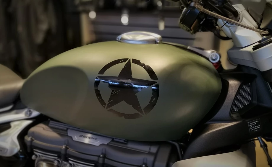 Umbgebautes Motorrad Triumph Rocket 3 R Bild 5: Umbgebautes Motorrad Triumph Rocket 3 R