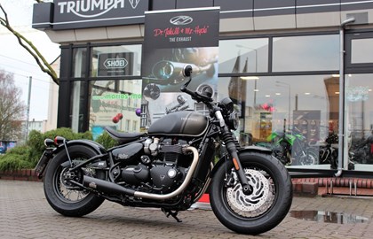 Triumph Bonneville Bobber Custom Bike Triumph Bonneville Bobber Custom Bike