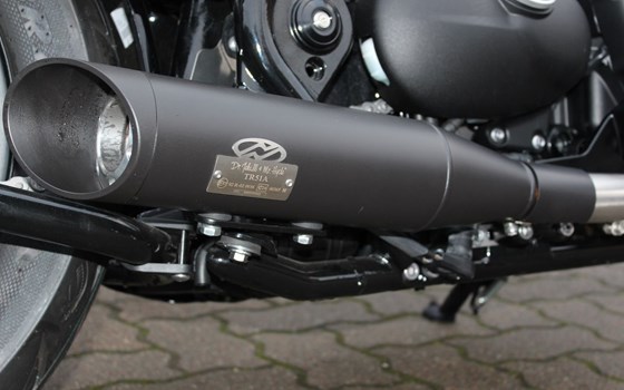 Umgebautes Motorrad Triumph Bonneville Bobber von Marios Motorrad-Shop GmbH - Bild 2 Umgebautes Motorrad Triumph Bonneville Bobber von Marios Motorrad-Shop GmbH - Bild 2
