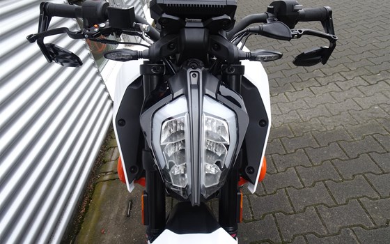 Umgebautes Motorrad KTM 125 Duke von Zweirad  Sauerland - Bild 3 Umgebautes Motorrad KTM 125 Duke von Zweirad  Sauerland - Bild 3