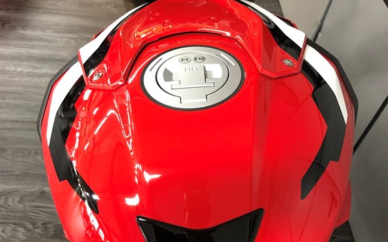 Umgebautes Motorrad BMW S 1000 R von Moto-Technik Schmaus GmbH - Bild 14 Umgebautes Motorrad BMW S 1000 R von Moto-Technik Schmaus GmbH - Bild 14