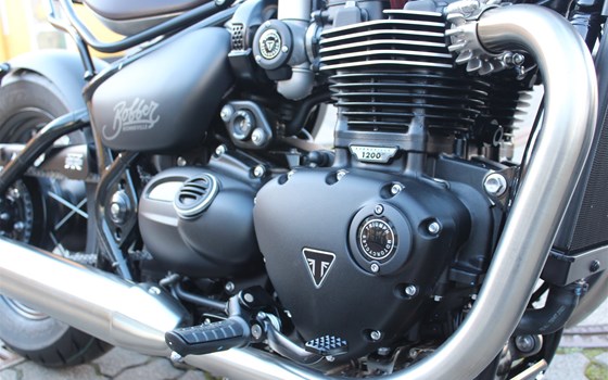 Umgebautes Motorrad Triumph Bonneville Bobber von Marios Motorrad-Shop GmbH - Bild 8 Umgebautes Motorrad Triumph Bonneville Bobber von Marios Motorrad-Shop GmbH - Bild 8