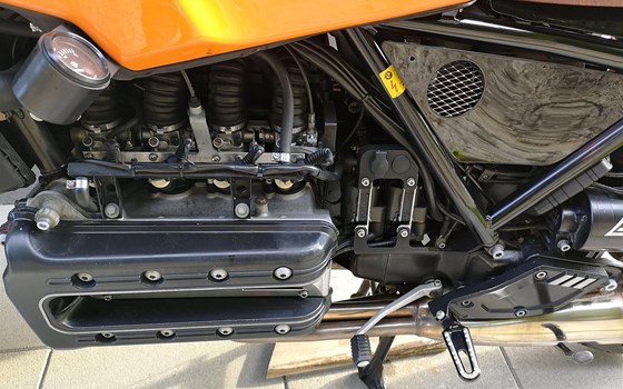 Umgebautes Motorrad BMW K 100 RS von user1225018 - Bild 5 Umgebautes Motorrad BMW K 100 RS von user1225018 - Bild 5