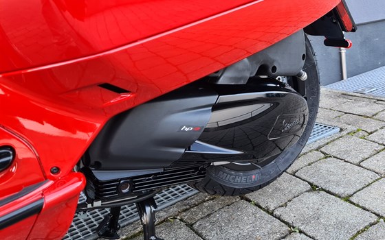 Umgebautes Motorrad Vespa GTS 300 hpe Super von MK Cycle Shop GmbH & Co. KG - Bild 15 Umgebautes Motorrad Vespa GTS 300 hpe Super von MK Cycle Shop GmbH & Co. KG - Bild 15