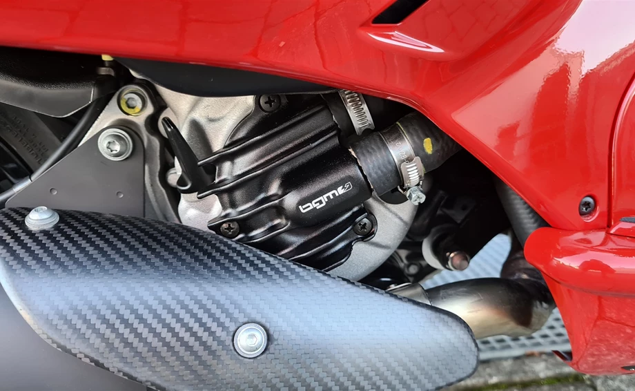 Umbgebautes Motorrad Vespa GTS 300 hpe Super Bild 14: Umbgebautes Motorrad Vespa GTS 300 hpe Super