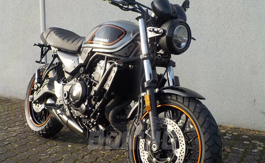 Umbgebautes Motorrad Kawasaki Z650 RS Bild 3: Umbgebautes Motorrad Kawasaki Z650 RS