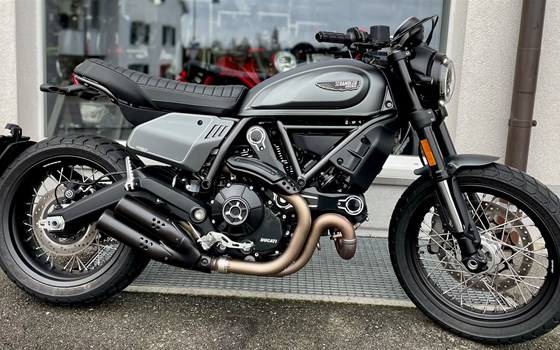 Umgebautes Motorrad Ducati Scrambler Nightshift von Direct Performance - Bild 1 Umgebautes Motorrad Ducati Scrambler Nightshift von Direct Performance - Bild 1