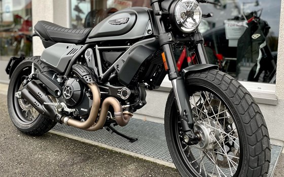 Umgebautes Motorrad Ducati Scrambler Nightshift von Direct Performance - Bild 2 Umgebautes Motorrad Ducati Scrambler Nightshift von Direct Performance - Bild 2