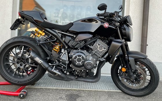 Umgebautes Motorrad Honda CB1000R Black Edition von Direct Performance - Bild 1 Umgebautes Motorrad Honda CB1000R Black Edition von Direct Performance - Bild 1