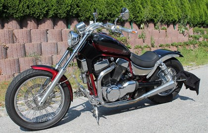 Suzuki Intruder VS 1400 Custom Bike Suzuki Intruder VS 1400 Custom Bike