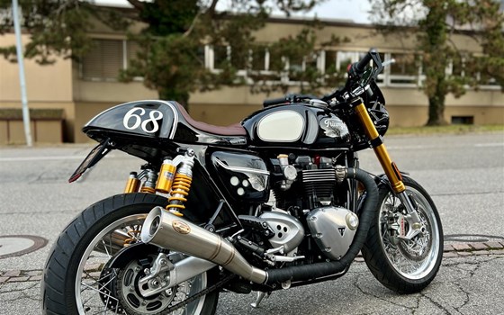 Umgebautes Motorrad Triumph Thruxton 1200R von Pat-Bikes AG - Bild 2 Umgebautes Motorrad Triumph Thruxton 1200R von Pat-Bikes AG - Bild 2