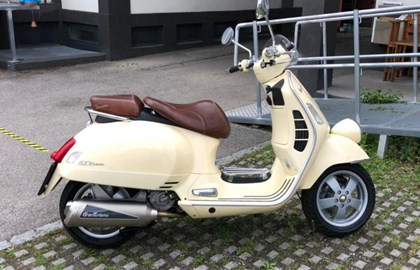 Vespa GTV 300 i.e. Vie della Moda Custom Bike