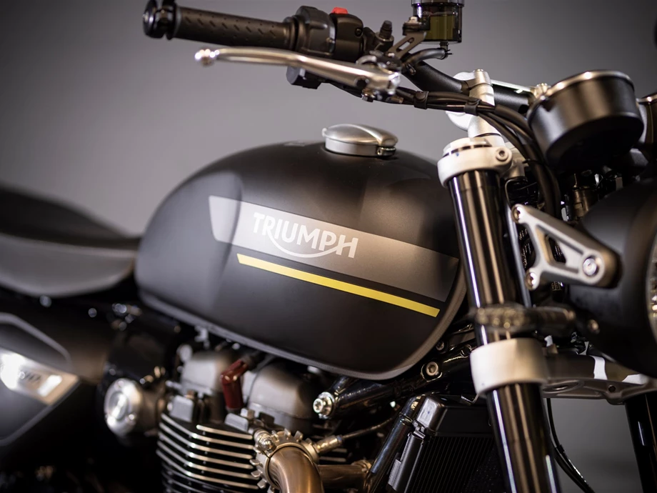 Umbgebautes Motorrad Triumph Speed Twin 1200 Bild 18: Umbgebautes Motorrad Triumph Speed Twin 1200