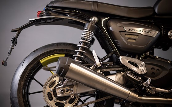 Umgebautes Motorrad Triumph Speed Twin 1200 von Triumph Emsland - Hertrampf Racing - Bild 4 Umgebautes Motorrad Triumph Speed Twin 1200 von Triumph Emsland - Hertrampf Racing - Bild 4