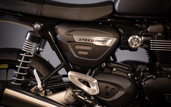 Umgebautes Motorrad Triumph Speed Twin 1200 von Triumph Emsland - Hertrampf Racing - Bild 5 Umgebautes Motorrad Triumph Speed Twin 1200 von Triumph Emsland - Hertrampf Racing - Bild 5