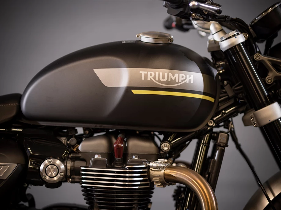 Umbgebautes Motorrad Triumph Speed Twin 1200 Bild 7: Umbgebautes Motorrad Triumph Speed Twin 1200