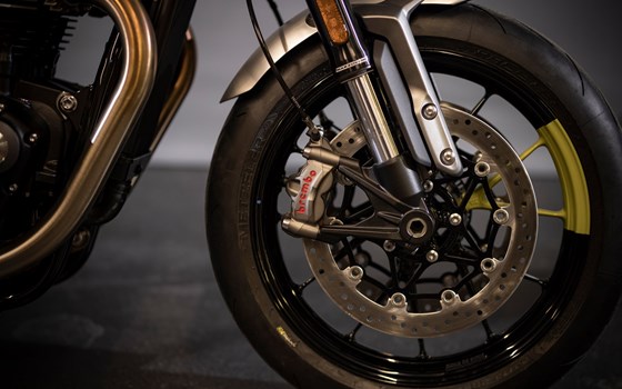 Umgebautes Motorrad Triumph Speed Twin 1200 von Triumph Emsland - Hertrampf Racing - Bild 10 Umgebautes Motorrad Triumph Speed Twin 1200 von Triumph Emsland - Hertrampf Racing - Bild 10