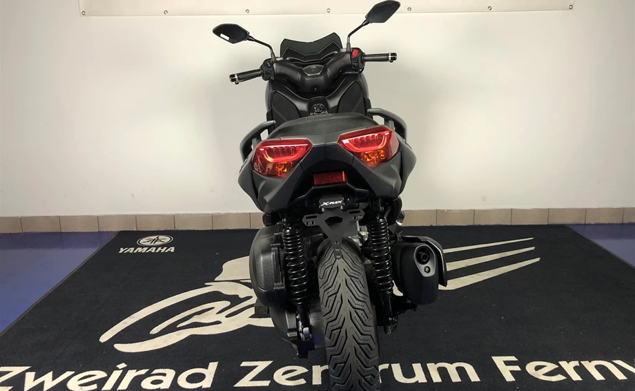 Umbgebautes Motorrad Yamaha XMAX 300 Tech MAX Bild 6: Umbgebautes Motorrad Yamaha XMAX 300 Tech MAX