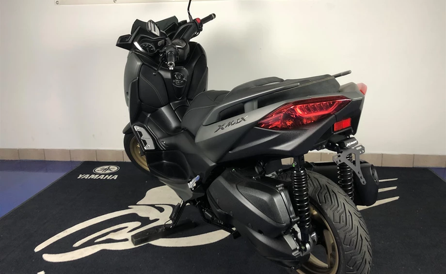 Umbgebautes Motorrad Yamaha XMAX 300 Tech MAX Bild 7: Umbgebautes Motorrad Yamaha XMAX 300 Tech MAX