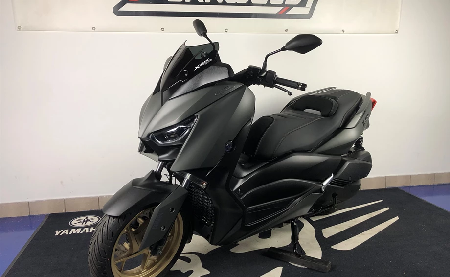 Umbgebautes Motorrad Yamaha XMAX 300 Tech MAX Bild 9: Umbgebautes Motorrad Yamaha XMAX 300 Tech MAX